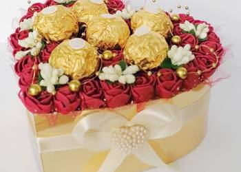 Flower box 30 40 urodziny ferrero róże Dzień Matki Komunia na sprzedaż  Ustka