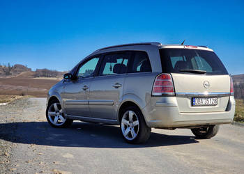 Używany, Zafira B 1.6 LPG, 7 osób, kamera cofania, długie opłaty, od osoby prywatnej na sprzedaż  Czarny Bór