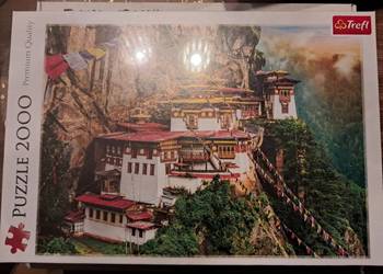 Nowe zafoliowane puzzle 2000 elementów na sprzedaż  Sandomierz