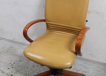 Fotel biurowy &quot;Nowy Styl&quot; ID 11334 na sprzedaż  Warszawa