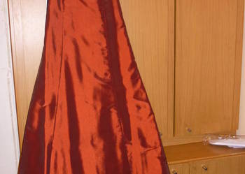 suknia jednokolorowa na sprzedaż  Skarżysko-Kamienna
