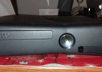 Używany, Xbox 360 Slim 4GB hdmi wif, pad, 10 gier, 2xsłuchawki. na sprzedaż  Łęczna