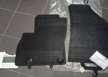 Używany, Dywaniki gumowe Peugeot Bipper / Citroen Nemo - NOWE ORY na sprzedaż  Gostynin