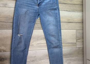 jeansy bershka na sprzedaż  Radzyń Podlaski