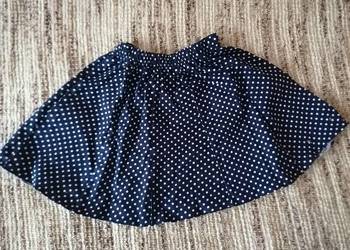 Używany, Spódniczka w groszki dla dziewczynki w rozmiarze 110/116cm na sprzedaż  Łódź