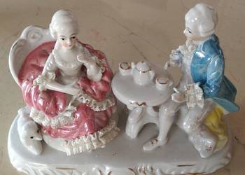 Porcelanowa figurka, herbatka we dwoje. na sprzedaż  Reda