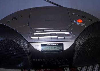 Radiomagnetofon Sony z cd na sprzedaż  Świebodzice