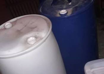 beczka plastikowa 200L z 2 korkami -Targówek na sprzedaż  Warszawa