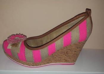 Buty tamaris na sprzedaż  Stalowa Wola