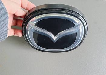 Emblemat znaczek Mazda CX-30 logo pod radar na sprzedaż  Nowomodna