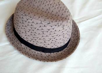 Szary kapelusz obw.54 cm na sportowo / deskorolka na sprzedaż  Sidzina