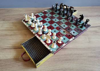 Stare, ciekawe robione, metalowe, aluminiowe szachy, zabawka design PRL na sprzedaż  Siemianowice Śląskie