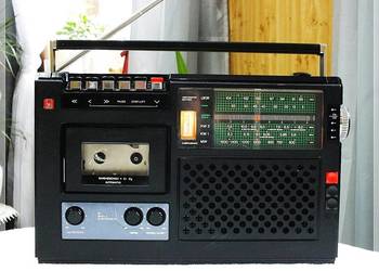 Radio RFT R4100 Radioodtwarzacz kasetowy Stern-Radiorecorder na sprzedaż  Żary