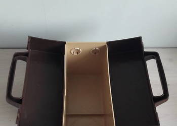 Skrzynka walizka plastikowa z rączką, używany na sprzedaż  Głuchołazy