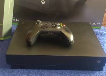 Xbox One X 1Tb + druga gratis na sprzedaż  Błonie