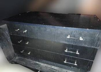 Elegancka komoda z szufladami czarna z zestawu mebli na sprzedaż  Daleszyce
