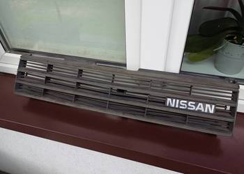 Nissan Sunny B11 grill atrapa przednia emblemat, używany na sprzedaż  Sieradz