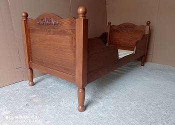 łóżko dzieciece  drewniane vintage łóżeczko w retro stylu, używany na sprzedaż  Katowice