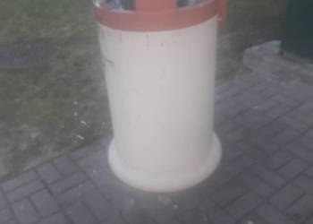 Betonowy kosz na smieci, używany na sprzedaż  Warszawa