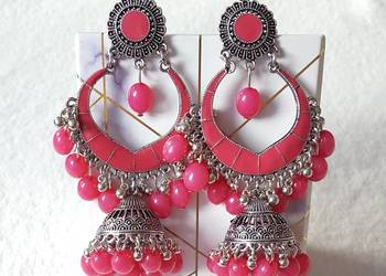 Używany, Długie kolczyki orientalne jhumki kolor srebrny różowy koraliki Bollywood b na sprzedaż  Szczecin