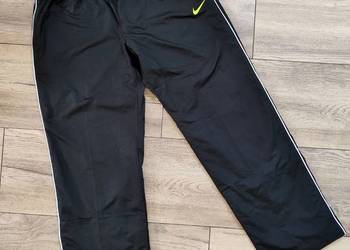 Używany, Czarne ortalionowe spodnie Szerokie Vintage 80 90s Nike na sprzedaż  Jasło