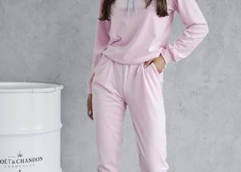 Dres damski welurowy pastelowy róż L/XL na sprzedaż  Ostrzeszów