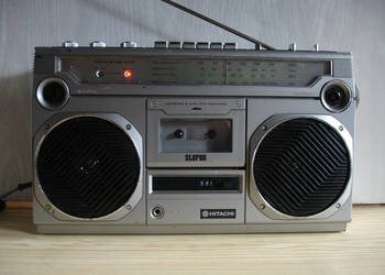Radiomagnetofon HITACHI TRK-8001W na sprzedaż  Zielona Góra