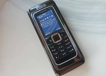 Nokia E90 bardzo ładny stan PL dystrybucja, używany na sprzedaż  Tomaszów Lubelski