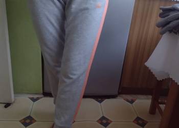 (38/M) ADIDAS/ Ekskluzywne, Szare spodnie dresowe, dresy, używany na sprzedaż  Kraków