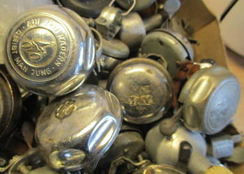 stare dzwonki i pompki rowerowe na sprzedaż  Leźnica Wielka